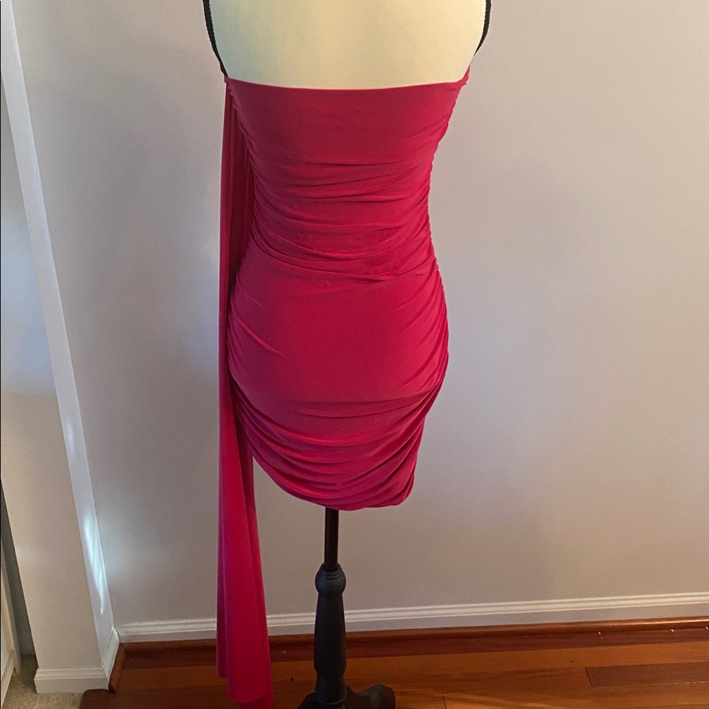 Club London Runched mini dress raspberry color with drape side train - Picture 6 of 11